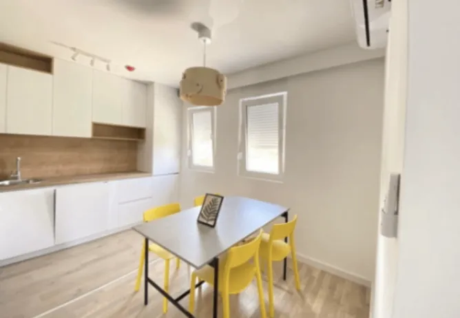 Izdavanje, dvosoban stan, 68m², Centar, Podgorica