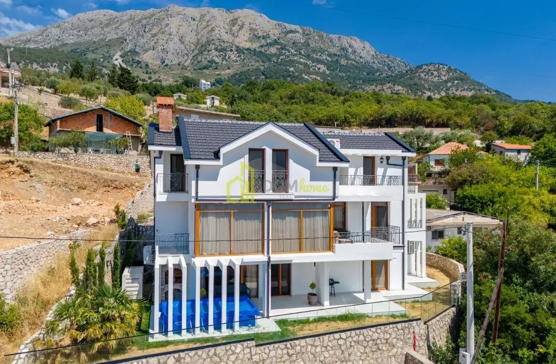 Prodaja, kuća, 406m², Dobre Vode, Bar