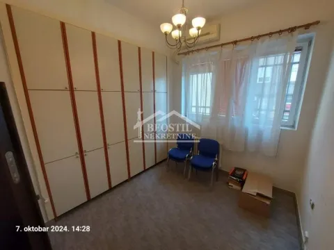 Rent, four bedroom apartment, 62m², Savski Venac, Beograd - image 10