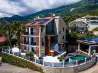 Sale, house, 487m², Bečići, Budva