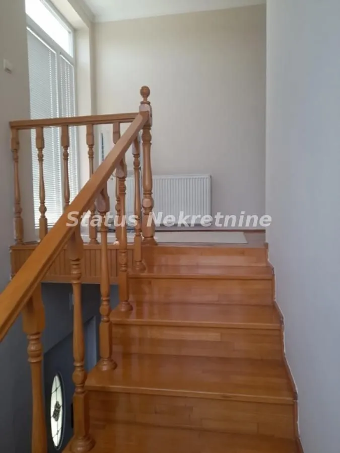Prodaja, kuća, 274m², Temerin, Novi Sad