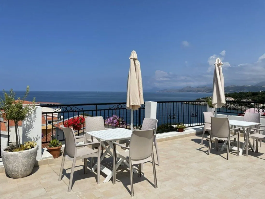 Sale, house, 400m², Utjeha, Bar