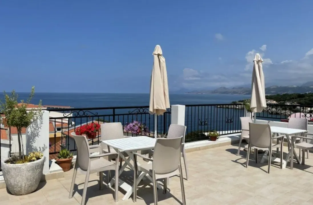 Sale, house, 400m², Utjeha, Bar