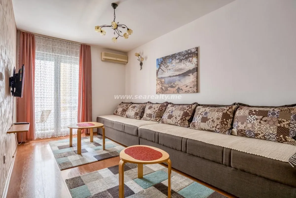 Rent, two bedroom apartment, 45m², Budva, Crna Gora