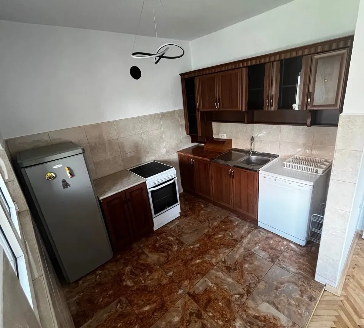 Izdavanje, dvosoban stan, 60m², Masline, Podgorica