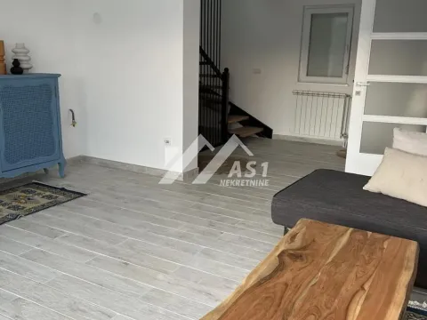 Kuća in Sremska Kamenica