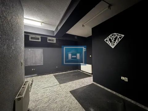 Rent, office space, 165m², Jagodina, Srbija - image 7