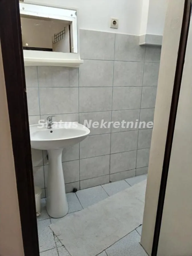 Izdavanje, jednosoban stan, 40m², Centar, Novi Sad