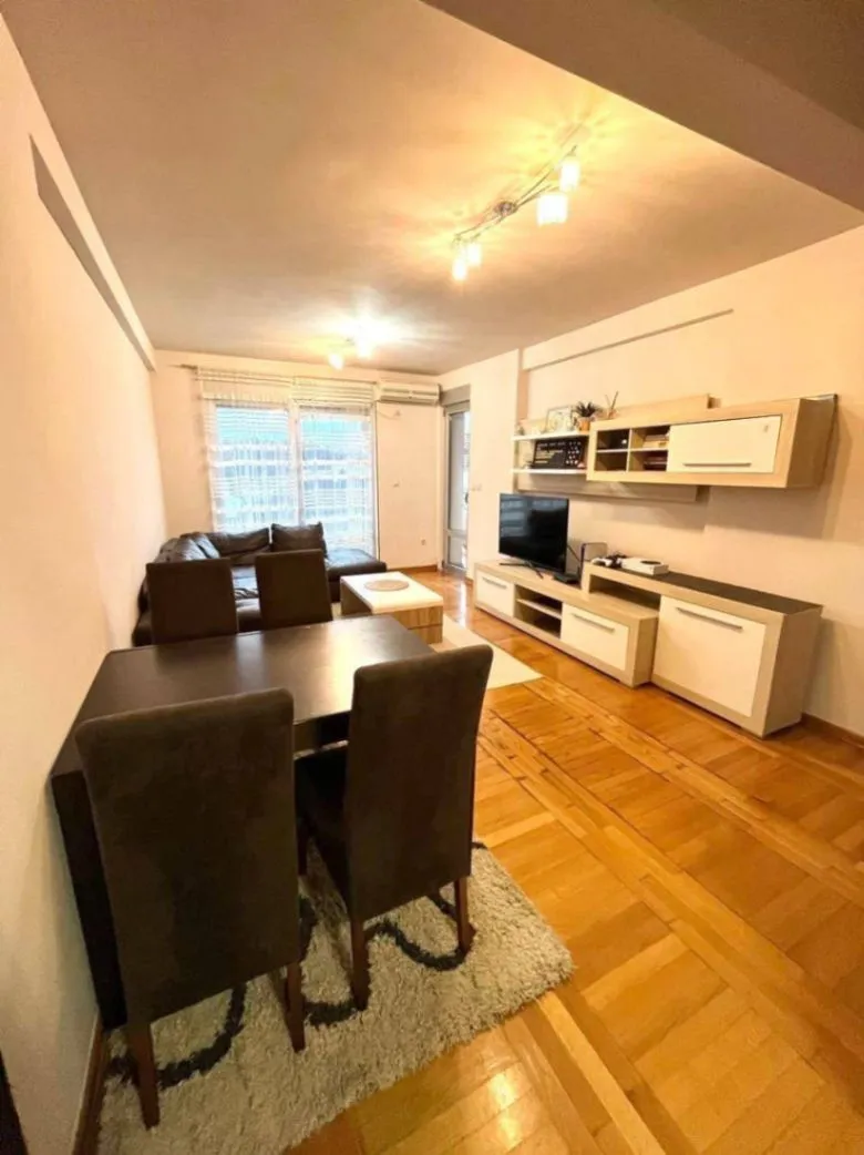 Rent, three bedroom apartment, 85m², Bečići, Budva