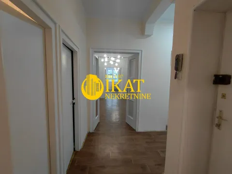 Izdavanje, četvorosoban stan, 110m², Vračar Centar, Vračar Sve Podlokacije - image 13