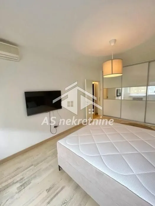 Izdavanje, dvosoban stan, 63m², Sarajevska, Beograd