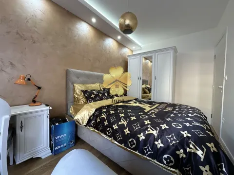 Izdavanje, jednosoban stan, 40m², Central Point, Podgorica - image 3