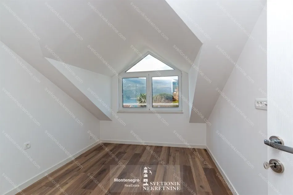 Prodaja, trosoban stan, 146m², Đenovići, Herceg Novi
