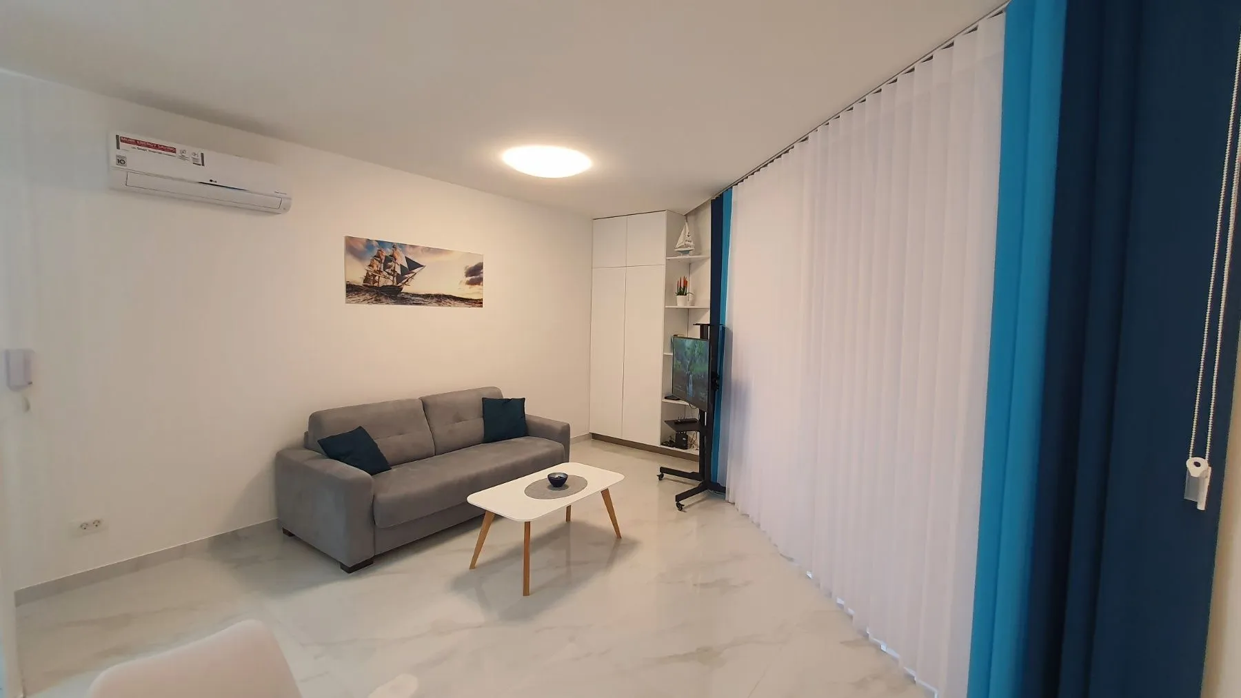 Izdavanje, jednosoban stan, 44m², Rafailovići, Budva
