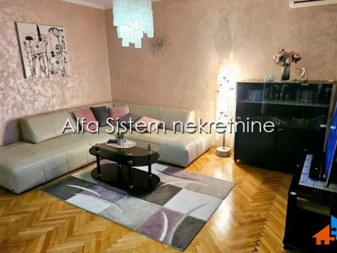 Izdavanje, trosoban stan, 87m², Slavija, Vračar Sve Podlokacije - image 3