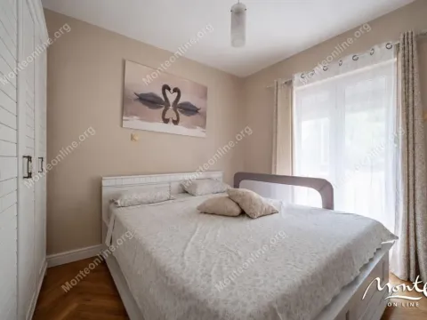 Sale, three bedroom apartment, 88m², Dobrota, Kotor - image 12