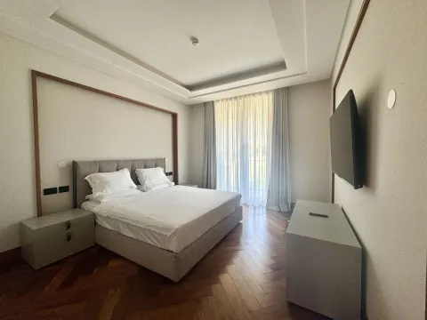 Rent, two bedroom apartment, 160m², Porto Montenegro, Tivat - image 4