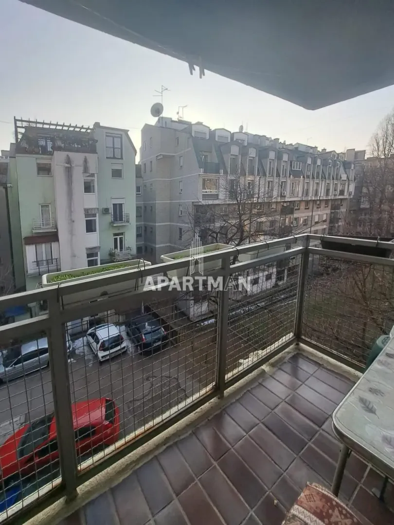 Prodaja, četvorosoban stan, 109m², Vračar Sve Podlokacije, Beograd