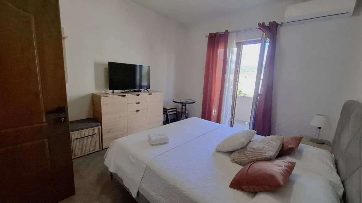 Rent, one bedroom apartment, 50m², Ilino, Bar