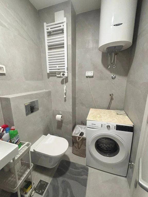Izdavanje, jednosoban stan, 50m², Central Point, Podgorica