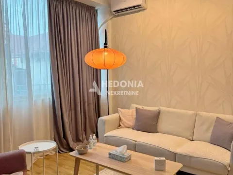 Prodaja, poslovni prostor, 18m², Savski Venac, Beograd - image 2