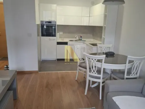 Rent, two bedroom apartment, 51m², Novi Sad, Srbija - image 2