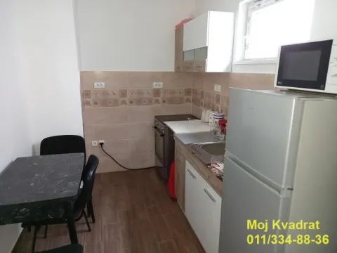 Izdavanje, trosoban stan, 55m², Stari Grad, Beograd - image 5