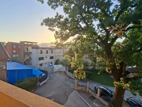 Izdavanje, jednosoban stan, 50m², Tivat, Crna Gora - image 10