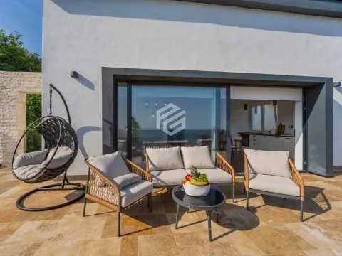 Izdavanje, kuća, 300m², Markovići, Budva - image 3