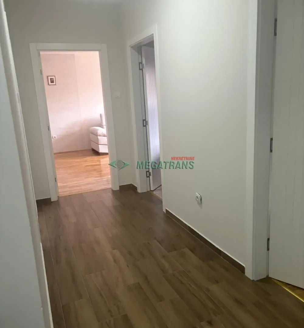 Izdavanje, dvosoban stan, 66m², Nova Detelinara, Novi Sad Sve Podlokacije