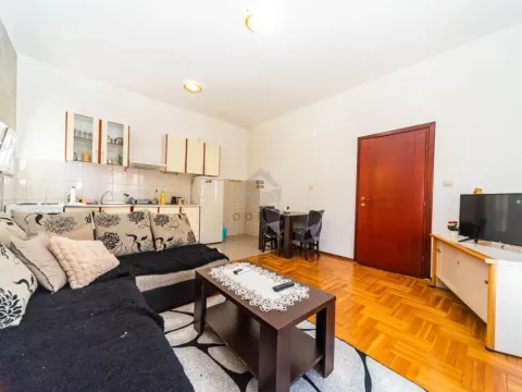 Rent, one bedroom apartment, 55m², Stari Aerodrom, Podgorica - image 3
