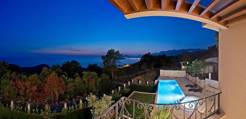 Sale, house, 242m², Blizikuće, Budva