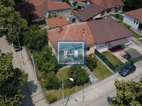 Kuća in Centar