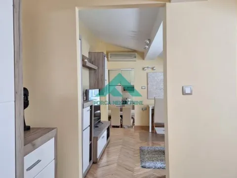 Rent, two bedroom apartment, 60m², Vračar Sve Podlokacije, Beograd - image 6