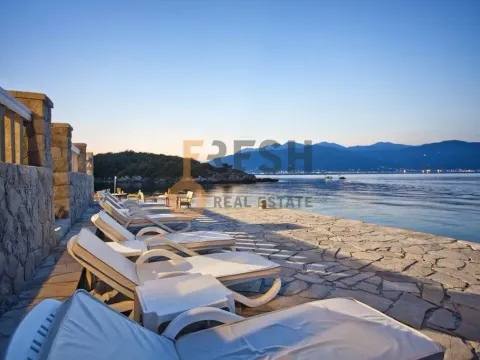 Sale, house, 400m², Tivat, Crna Gora