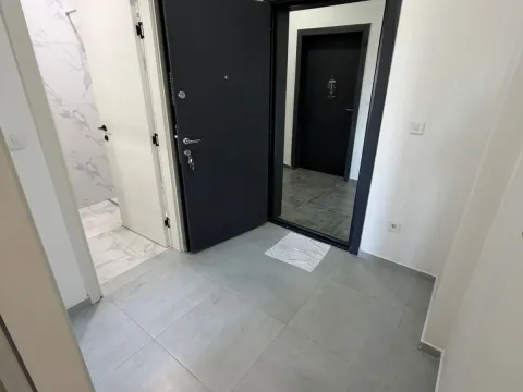 Rent, one bedroom apartment, 44m², Stari Aerodrom, Podgorica - image 4