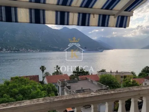 Sale, three bedroom apartment, 51m², Dobrota, Kotor