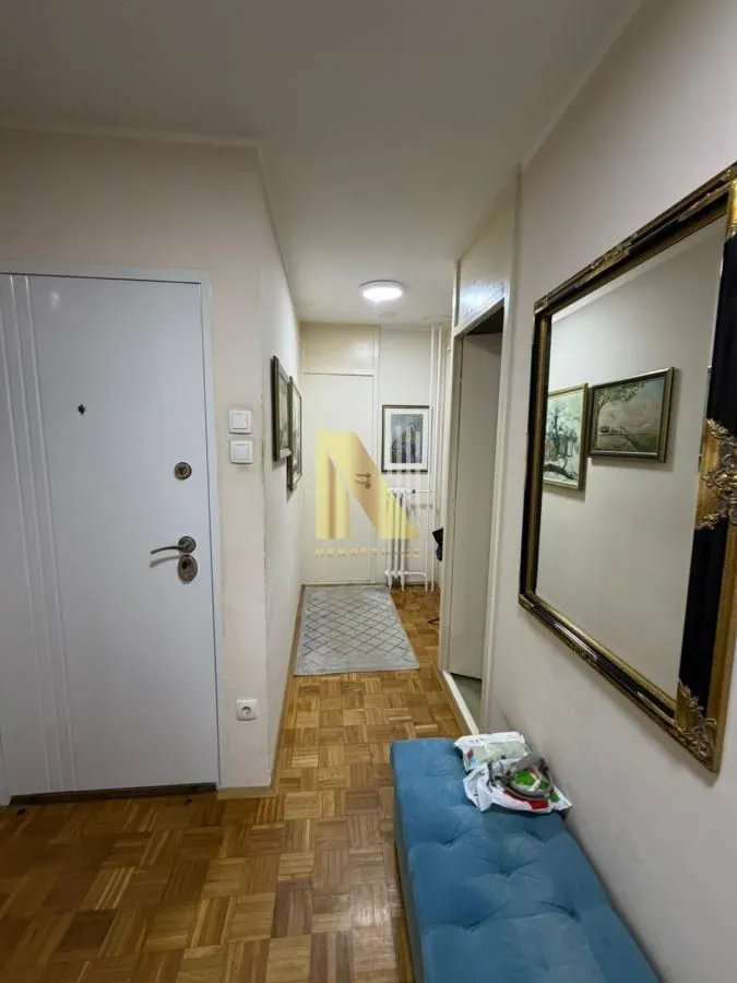 Prodaja, trosoban stan, 76m², Novo naselje, Novi Sad