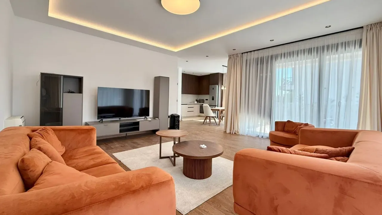 Sale, house, 220m², Gornja Gorica, Podgorica