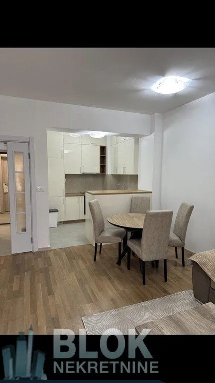 Izdavanje, jednosoban stan, 58m², Vezirov Most, Podgorica