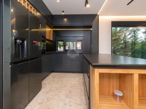 Rent, house, 180m², Donja Gorica, Podgorica - image 10