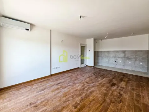 Rent, three bedroom apartment, 101m², Tološka šuma, Podgorica - image 11