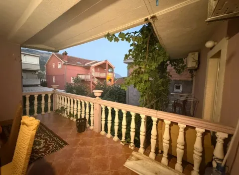 Rent, two bedroom apartment, 80m², Gradiošnica, Tivat - image 4