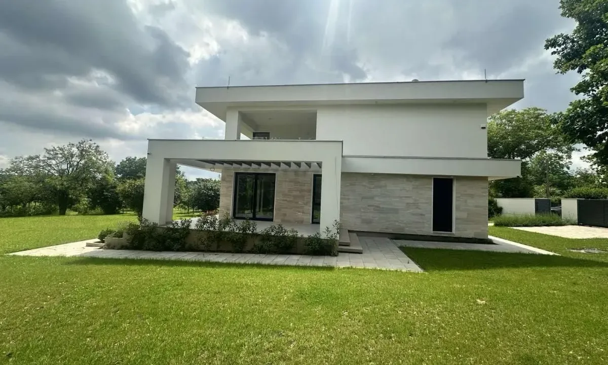 Prodaja, kuća, 242m², Bocke, Petrovaradin