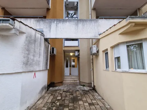 Sale, one bedroom apartment, 55m², Budva, Crna Gora - image 8