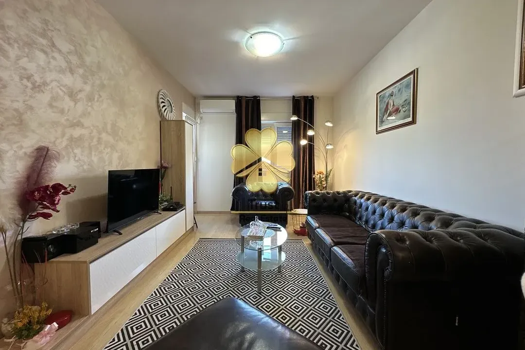 Izdavanje, jednosoban stan, 50m², City Kvart, Podgorica