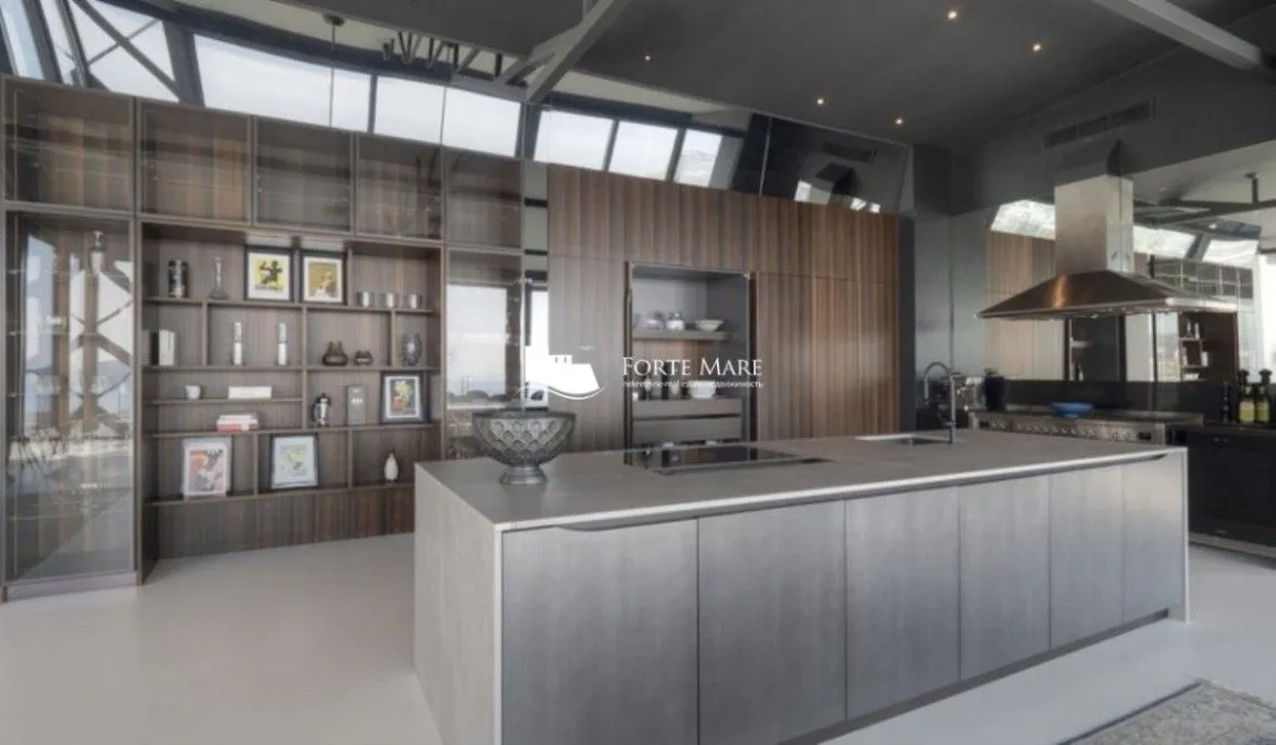 Sale, apartment, 1000m², Rafailovići, Budva