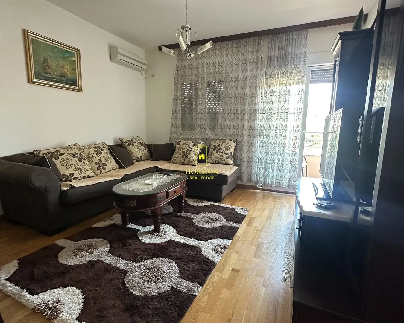 Izdavanje, jednosoban stan, 51m², City Kvart, Podgorica