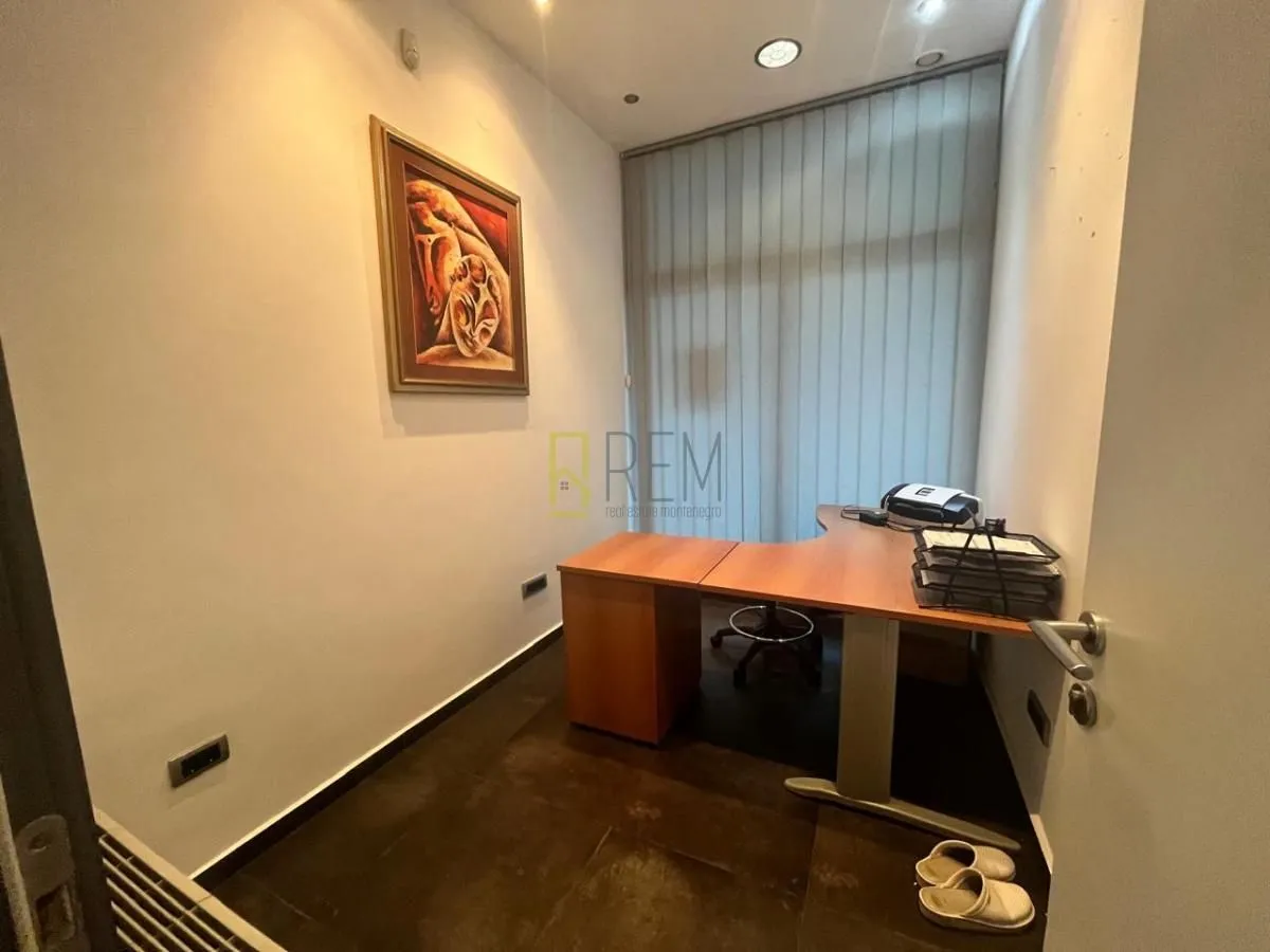 Sale, office space, 327m², Blok 5, Podgorica