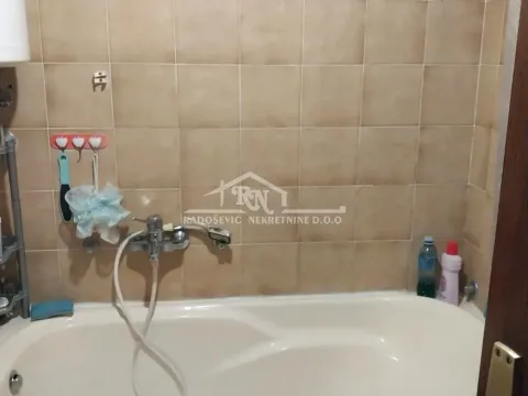 Prodaja, kuća, 410m², Novi Banovci, Stara Pazova - image 12